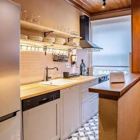 Stunning New Balat Water Front Pad! #383 * Stambuł