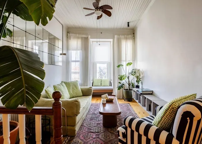 Дом отдыха Stunning New Balat Water Front Pad! #383 *