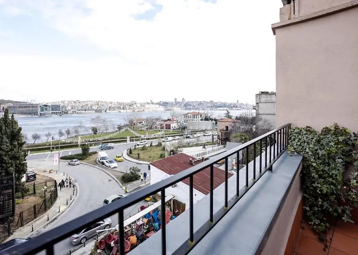 Stunning New Balat Water Front Pad! #383 Дом отдыха Стамбул