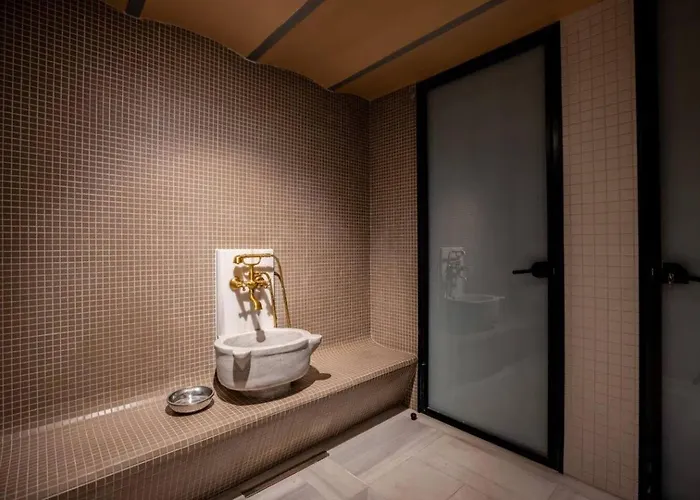 Дом отдыха Stunning New Balat Water Front Pad! #383