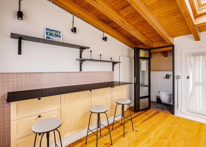 Stunning New Balat Water Front Pad! #383 Дом отдыха *