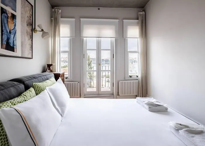 Дом отдыха Stunning New Balat Water Front Pad! #383 *