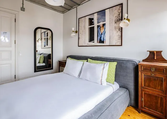 Дом отдыха Stunning New Balat Water Front Pad! #383 Стамбул