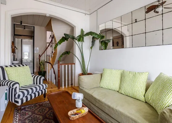 Stunning New Balat Water Front Pad! #383 Дом отдыха