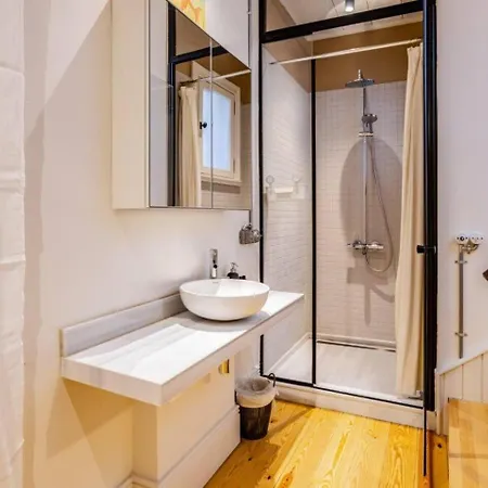 Casa de Férias Stunning New Balat Water Front Pad! #383 Istambul