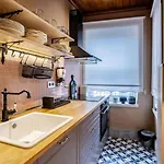 Stunning New Balat Water Front Pad! #383 Κωνσταντινούπολη