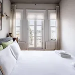 Σπίτι διακοπών Stunning New Balat Water Front Pad! #383 *